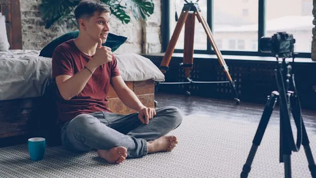 YouTube faceless chaîne sans caméra IA stratégie